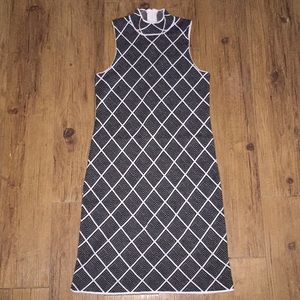 Diamond shaped Black and white dress